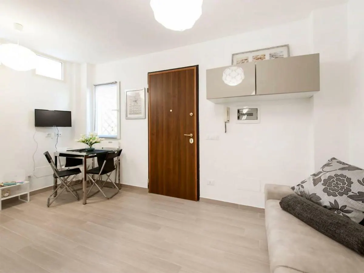 Condotti Apartment Rome