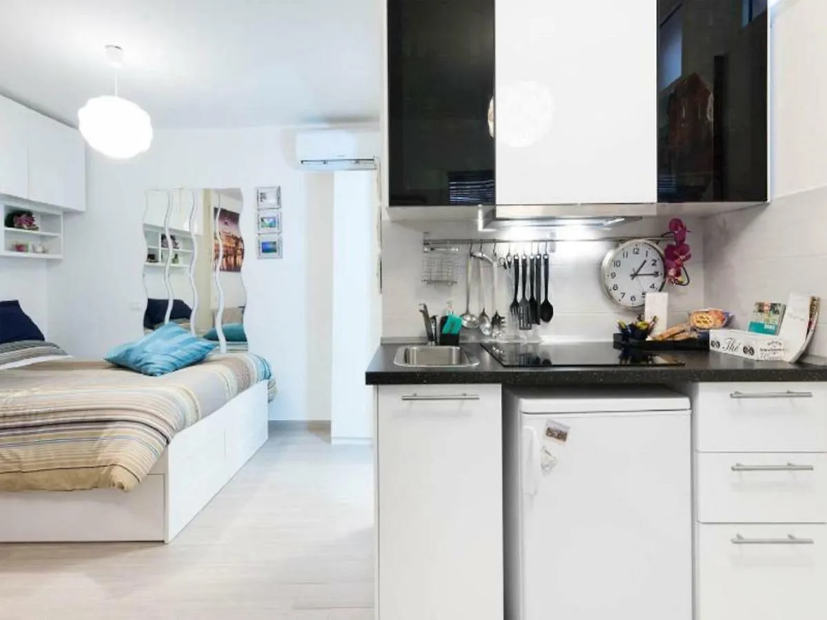 Condotti Apartment Rome